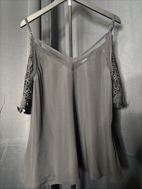Chic Me Black Cold-Shoulder Lace-Trim Camisole